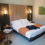 Thotel Lamezia 4*