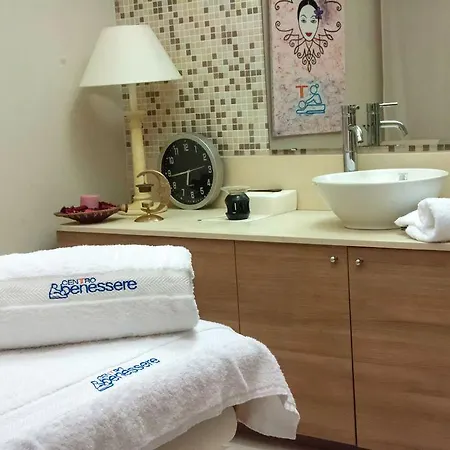 Thotel Lamezia 호텔 4*