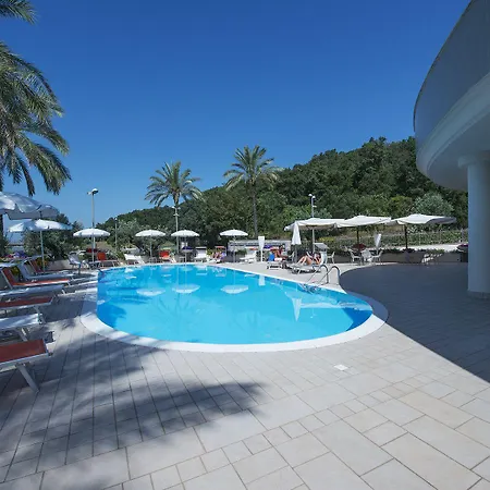 호텔 Thotel Lamezia 라메지아 테르메