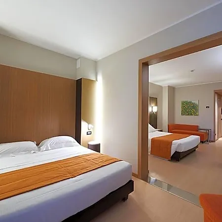 Thotel Lamezia Szálloda