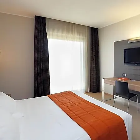 Thotel Lamezia 4*