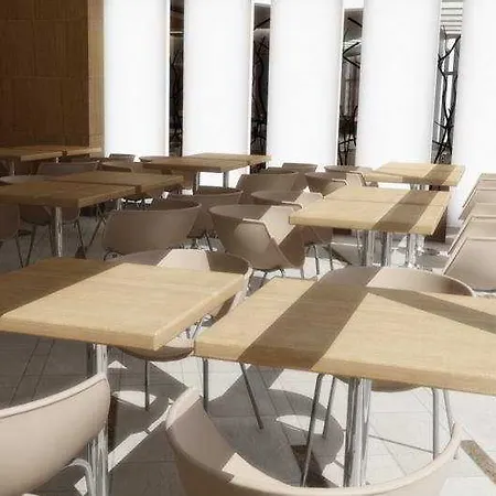 호텔 Thotel Lamezia 4*